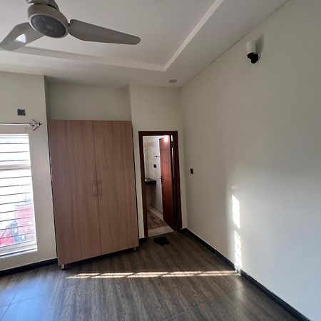 Deluxe King Room In Silverscape Residence Rawalpindi Exteriör bild