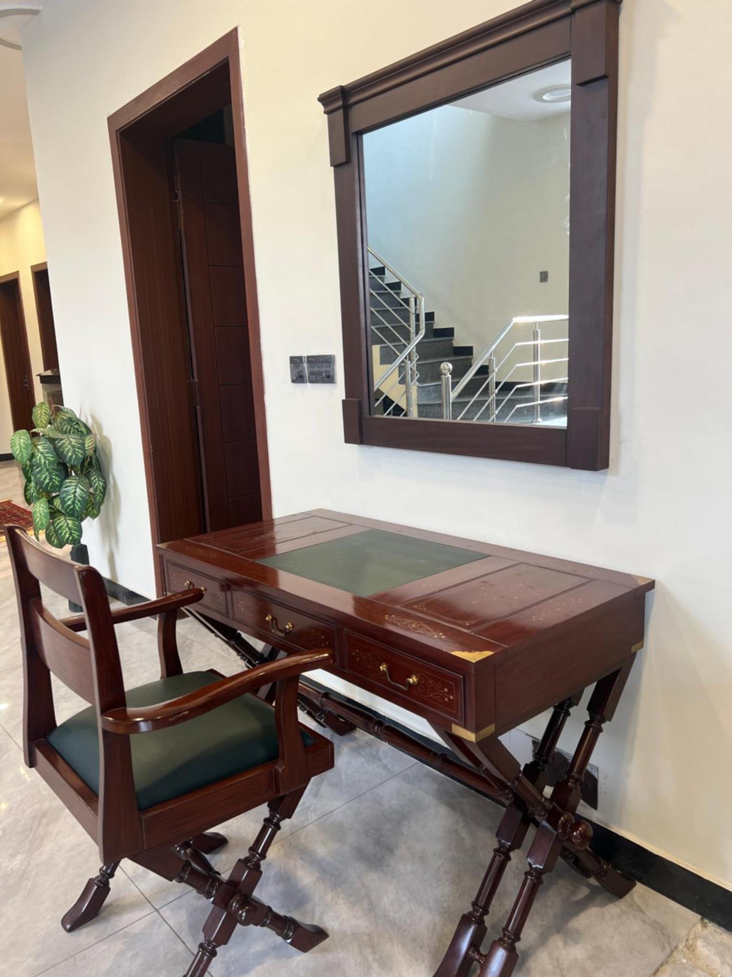Deluxe King Room In Silverscape Residence Rawalpindi Exteriör bild