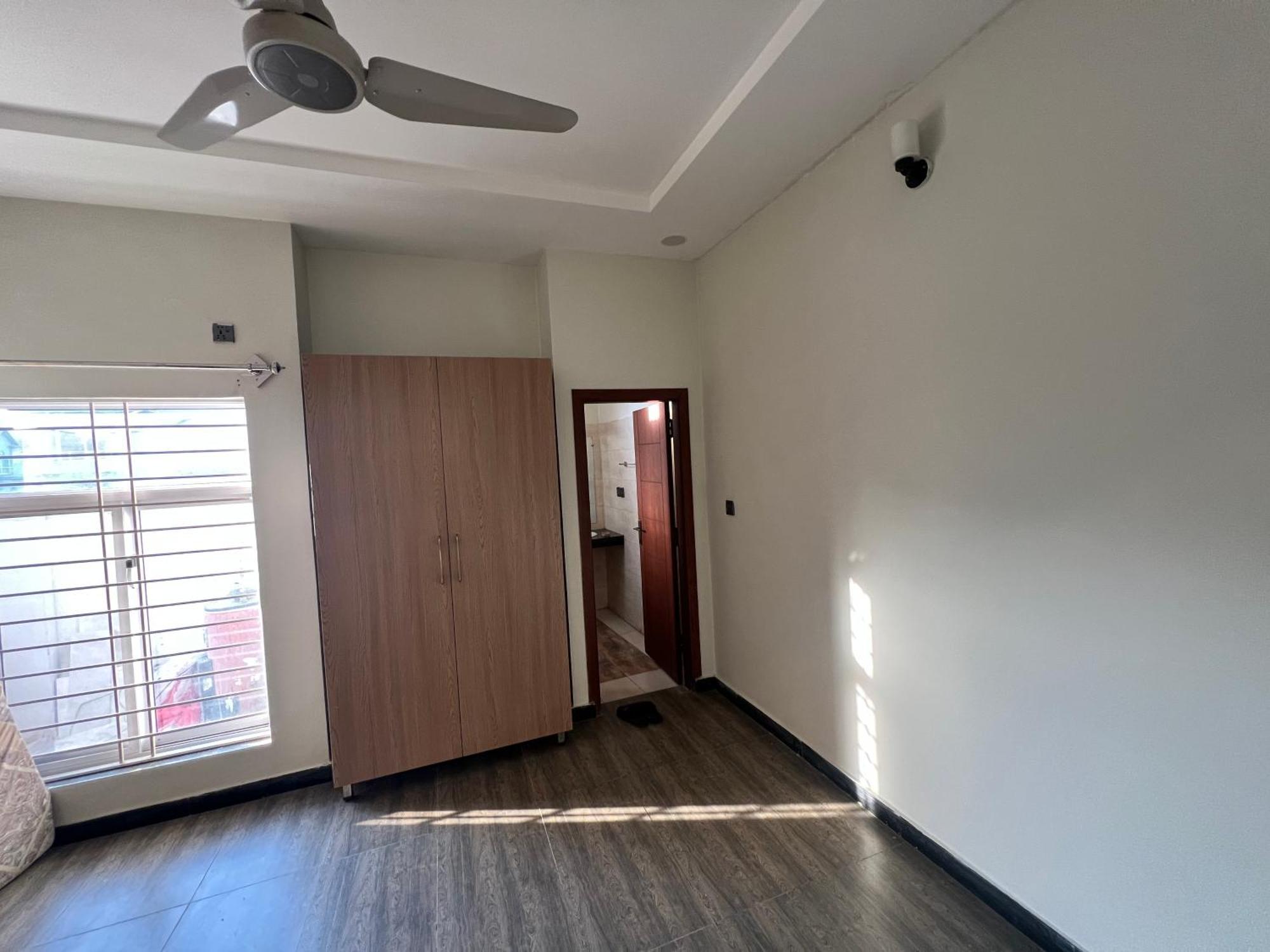 Deluxe King Room In Silverscape Residence Rawalpindi Exteriör bild