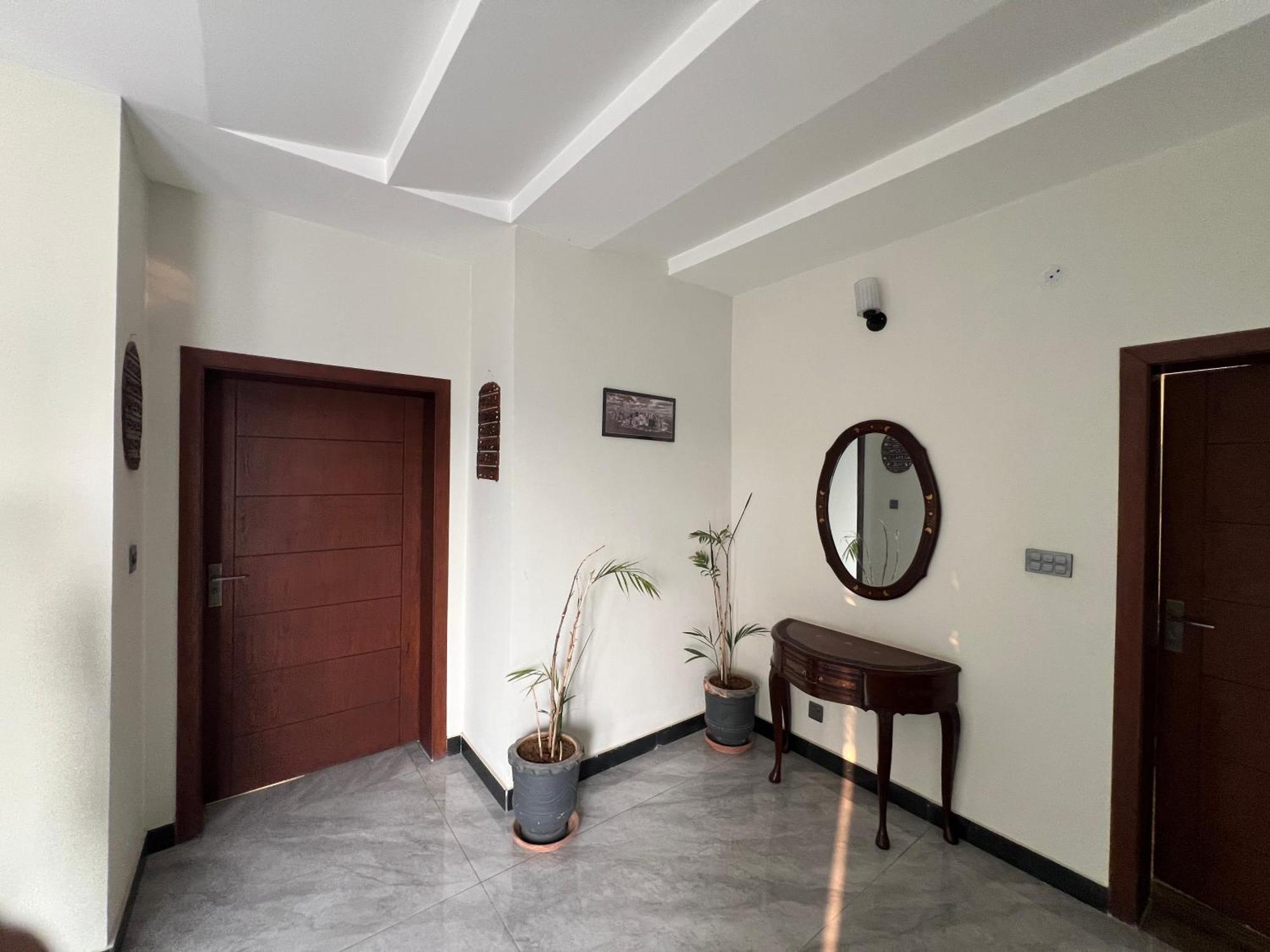 Deluxe King Room In Silverscape Residence Rawalpindi Exteriör bild