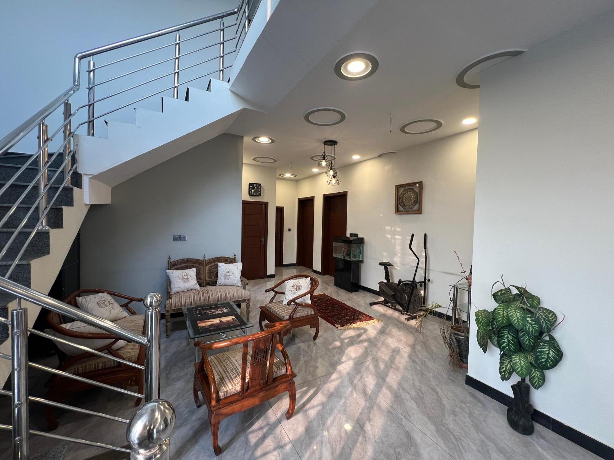 Deluxe King Room In Silverscape Residence Rawalpindi Exteriör bild